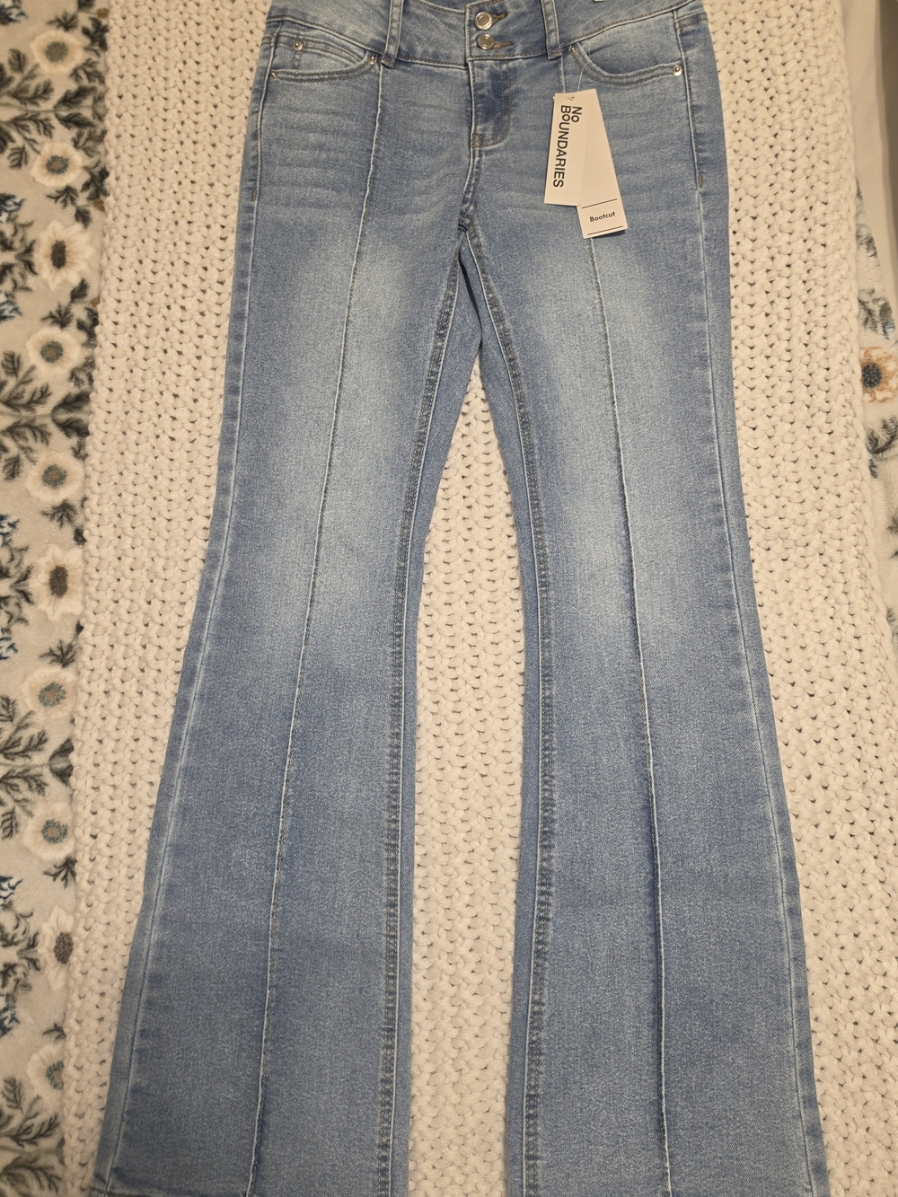 No Boundaries Light Wash High-Rise Flare Jeans